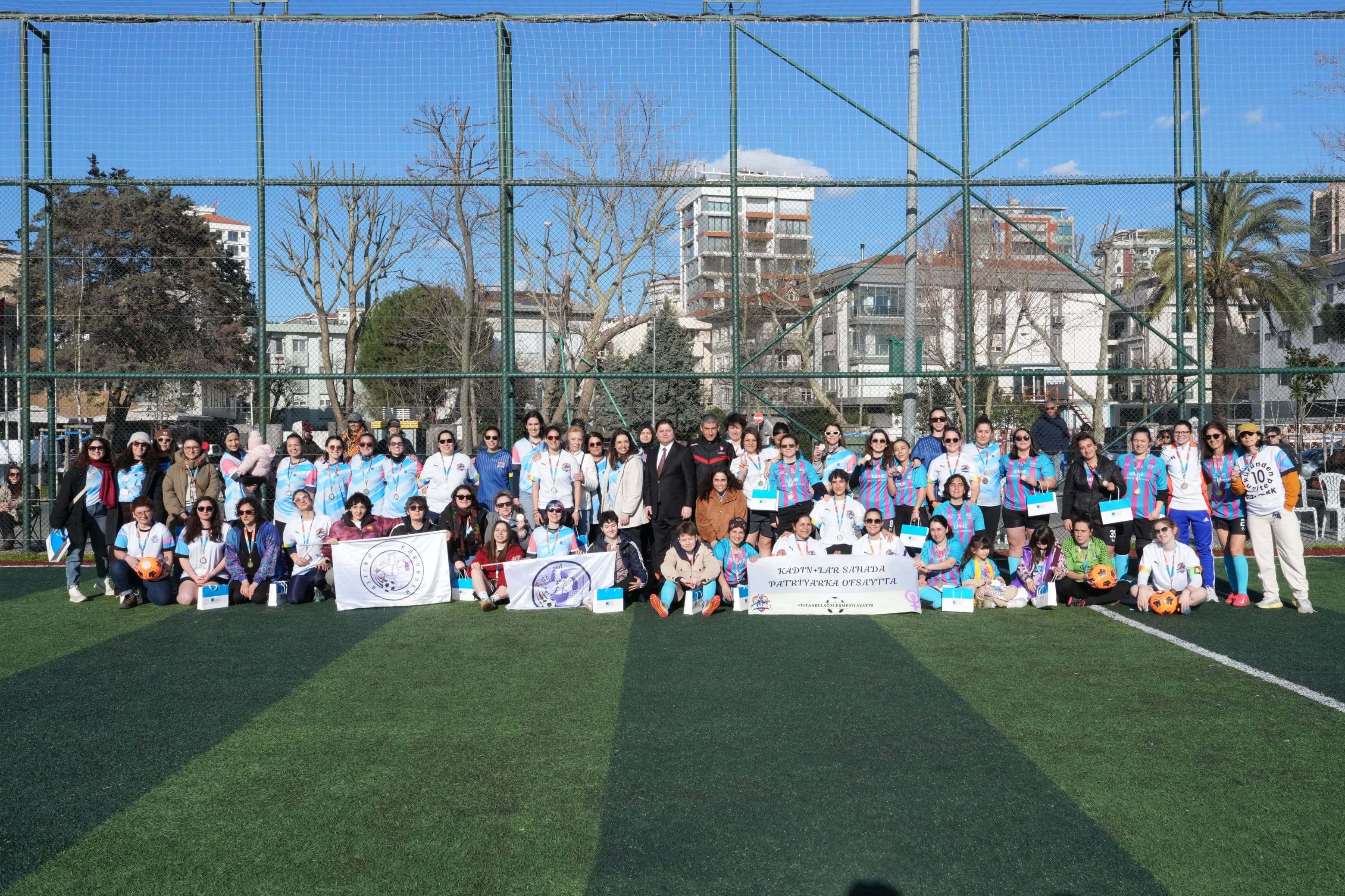 Bu sefer sahada hem mücadele hem dayanışma vardı